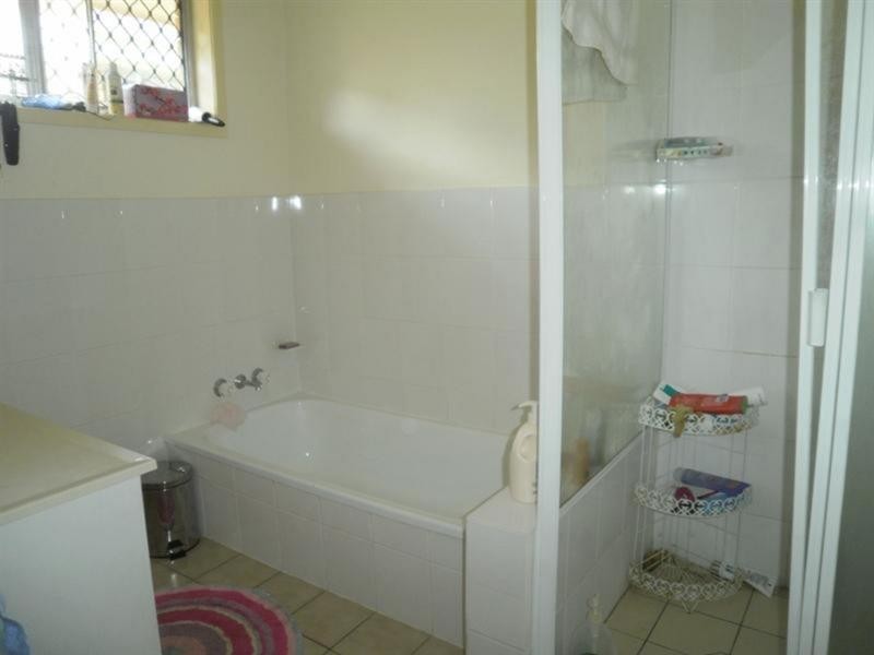 8 Cypress Terrace, Palm Beach QLD 4221