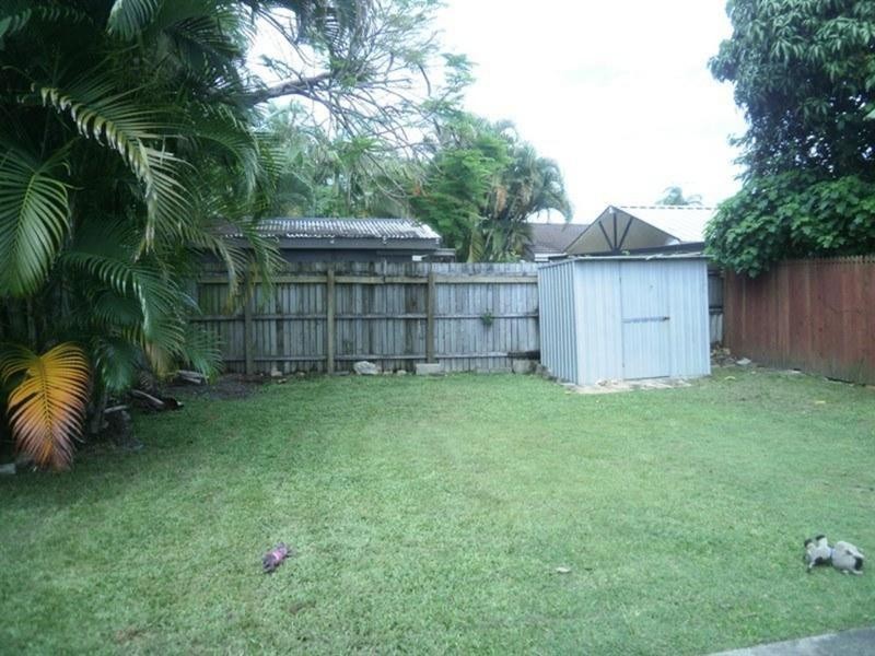 8 Cypress Terrace, Palm Beach QLD 4221