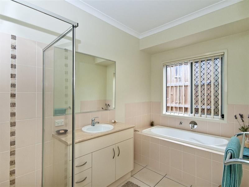 25 Antonson Crescent, Mudgeeraba QLD 4213