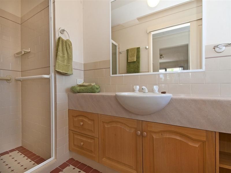 1/46 Tallebudgera Drive, Palm Beach QLD 4221