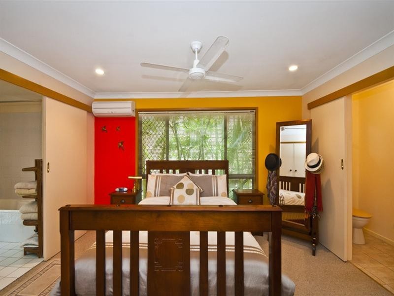 12 Regent Street, Currumbin QLD 4223