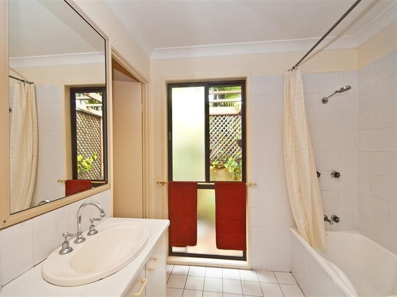 12 Regent Street, Currumbin QLD 4223