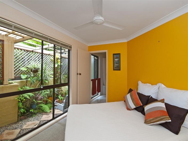 12 Regent Street, Currumbin QLD 4223