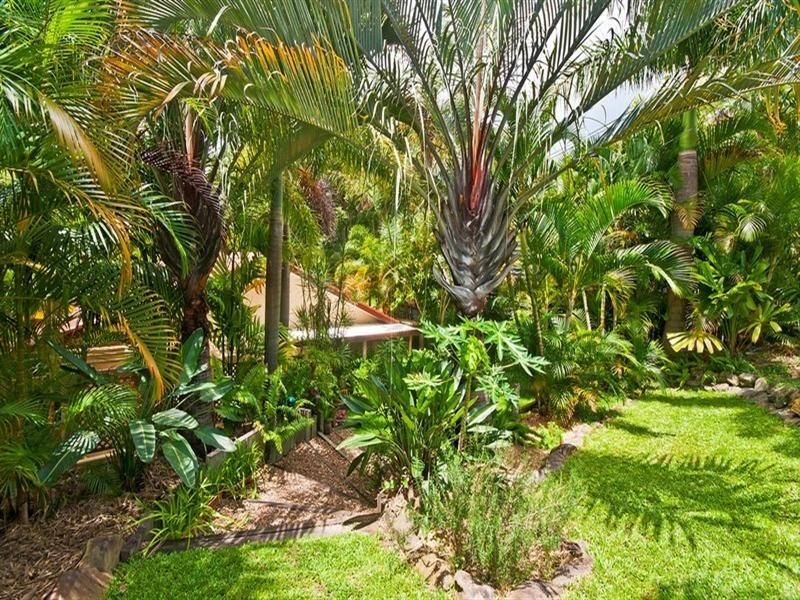 12 Regent Street, Currumbin QLD 4223