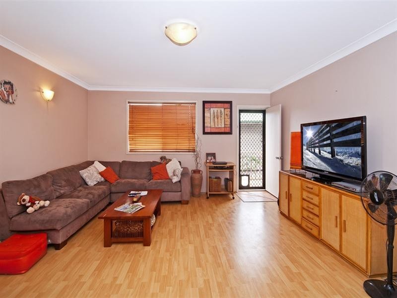 4/10 Tenth Avenue, Palm Beach QLD 4221