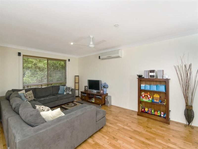 39 Zinnea Street, Elanora QLD 4221