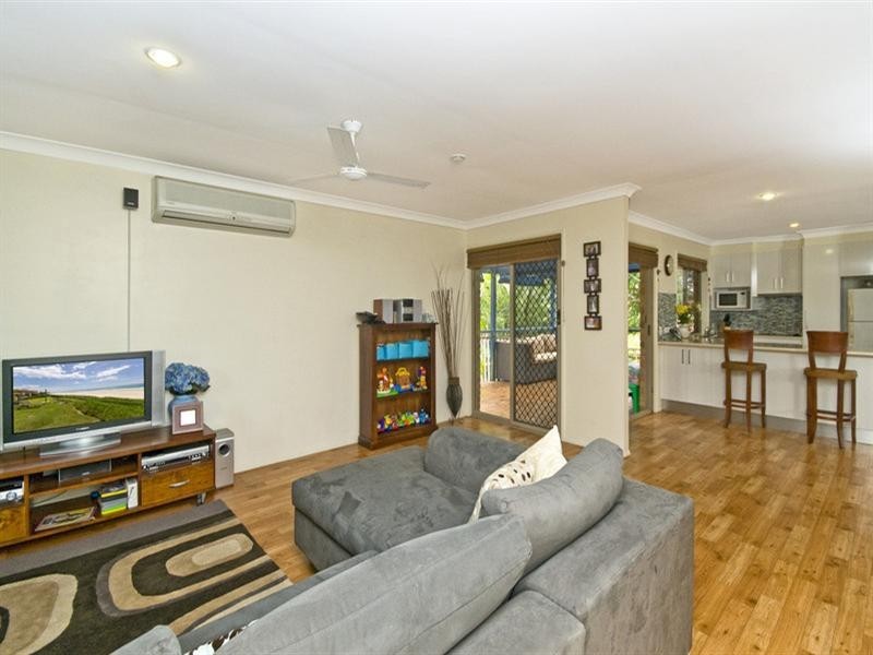 39 Zinnea Street, Elanora QLD 4221