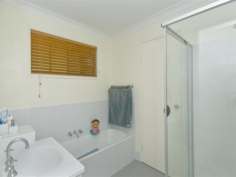 39 Zinnea Street, Elanora QLD 4221