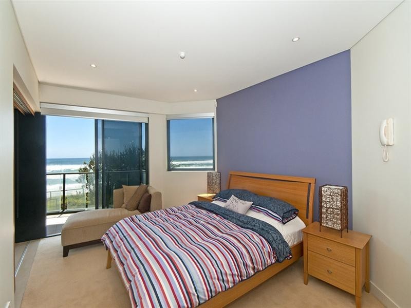 2/1285 Gold Coast Highway, Palm Beach QLD 4221