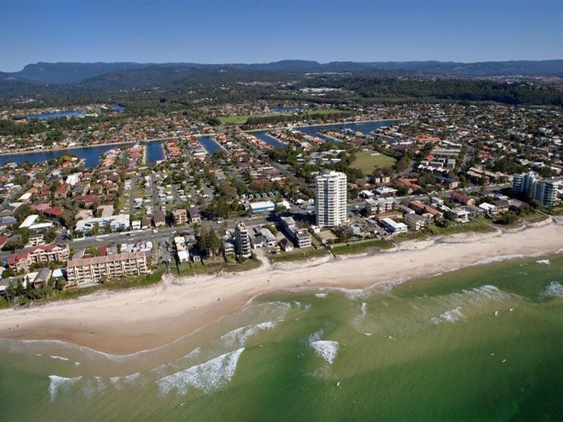 2/1285 Gold Coast Highway, Palm Beach QLD 4221