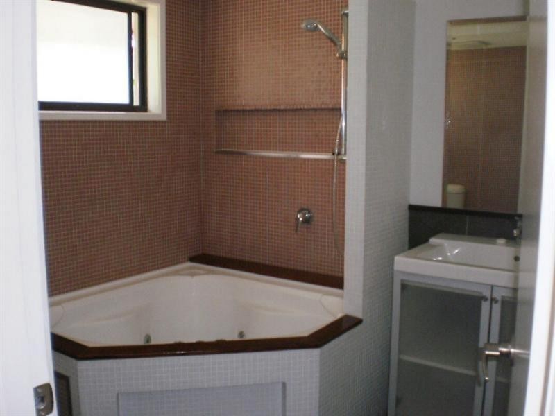 2 Whitsunday Drive, Currumbin Waters QLD 4223