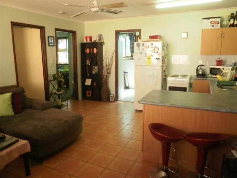 1/5 Twenty Fourth Avenue, Palm Beach QLD 4221