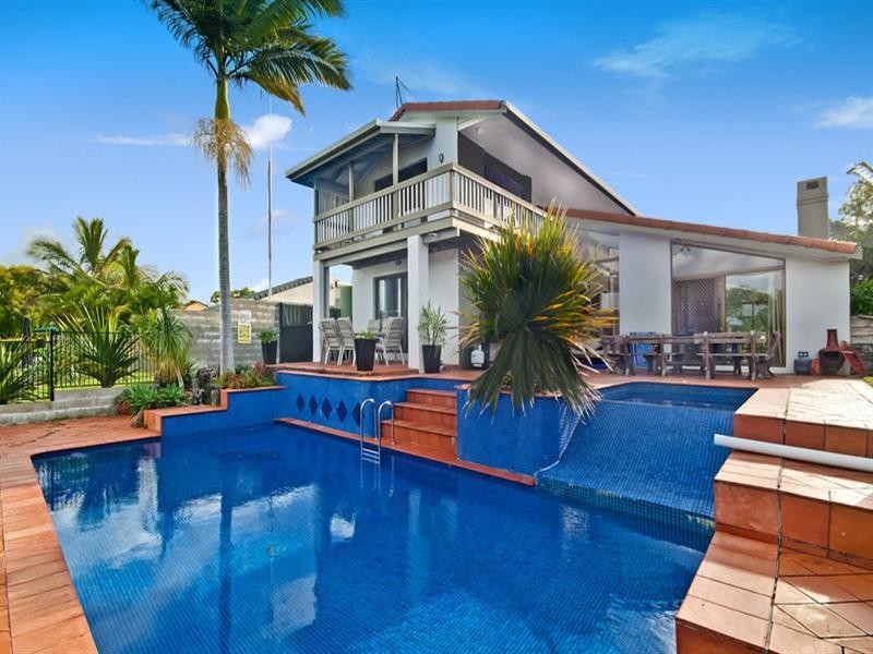 118 Tallebudgera Drive, Palm Beach QLD 4221