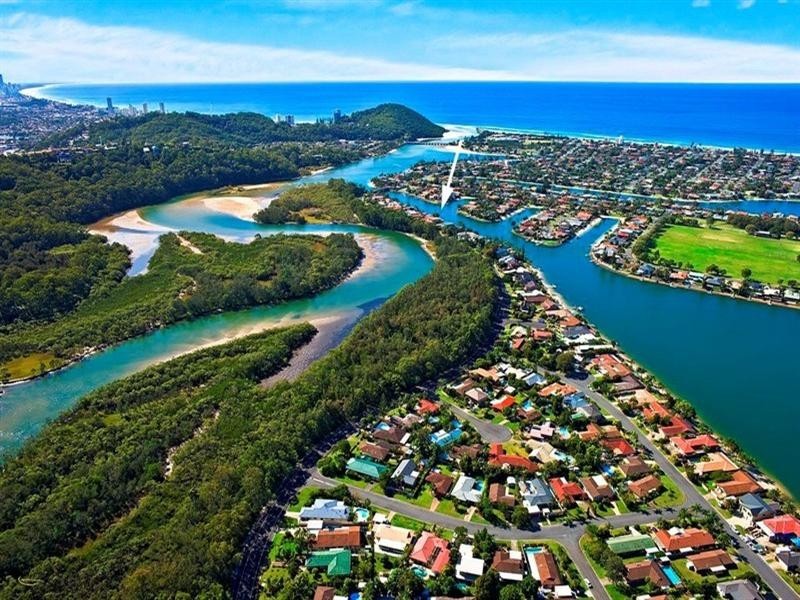 118 Tallebudgera Drive, Palm Beach QLD 4221