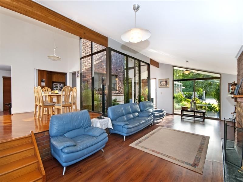 118 Tallebudgera Drive, Palm Beach QLD 4221