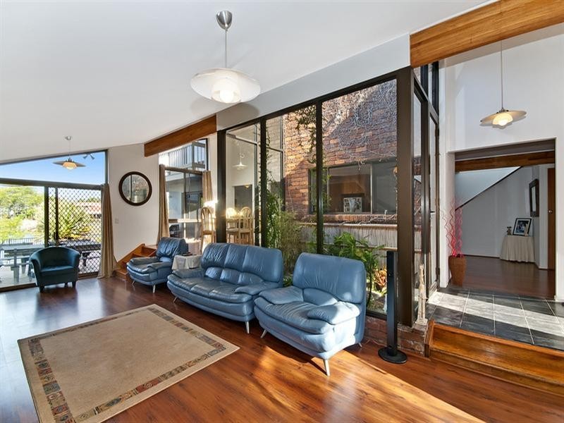 118 Tallebudgera Drive, Palm Beach QLD 4221