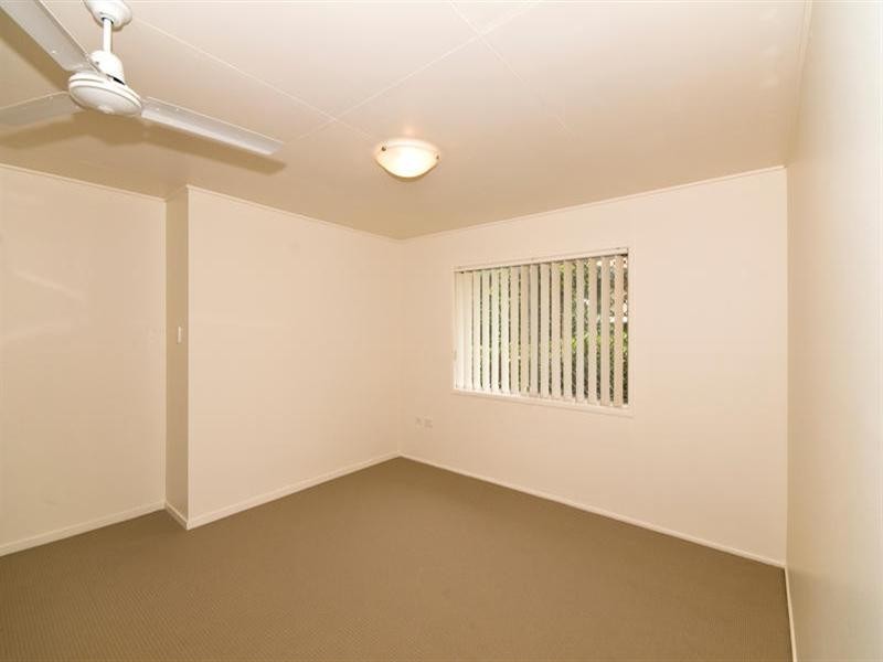 2/22 Twenty Seventh Avenue, Palm Beach QLD 4221