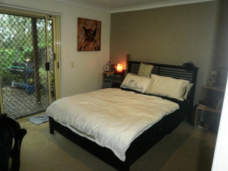 9/2 Simpsons Road, Elanora QLD 4221