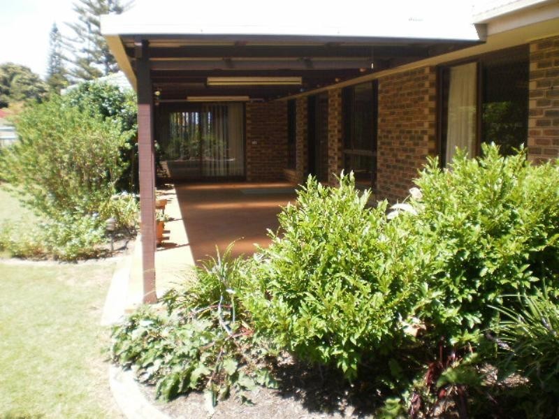 7 Holbrook Way, Elanora QLD 4221