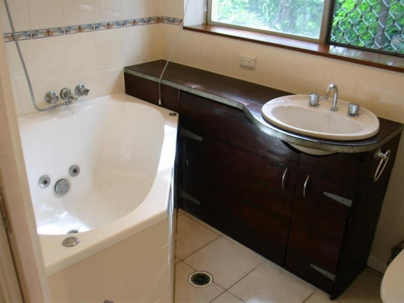 44 Tallebudgera Creek Road, Tallebudgera QLD 4228