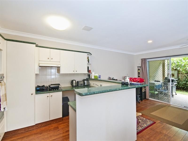 2/283 Nineteenth Avenue, Elanora QLD 4221