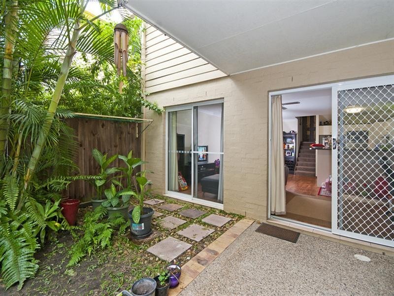 2/283 Nineteenth Avenue, Elanora QLD 4221