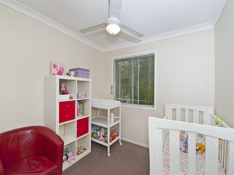 2/283 Nineteenth Avenue, Elanora QLD 4221