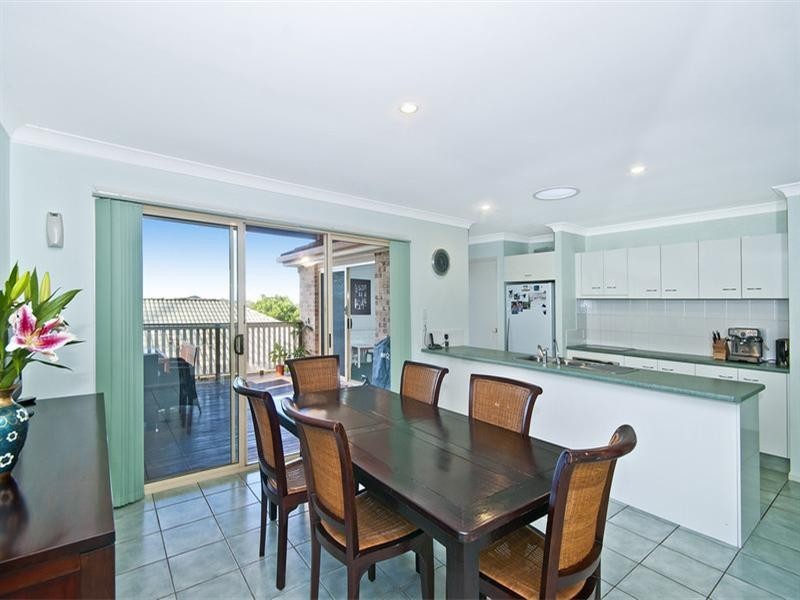 15 Laurina Court, Elanora QLD 4221