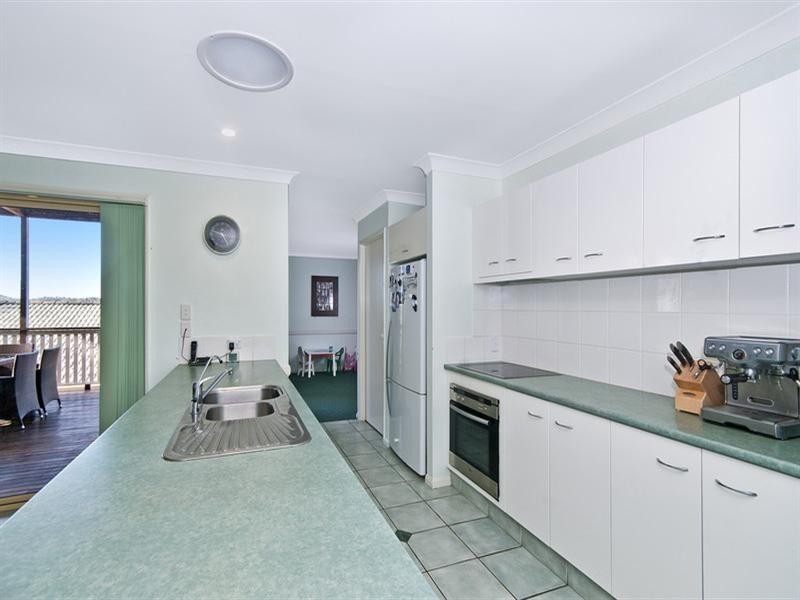 15 Laurina Court, Elanora QLD 4221