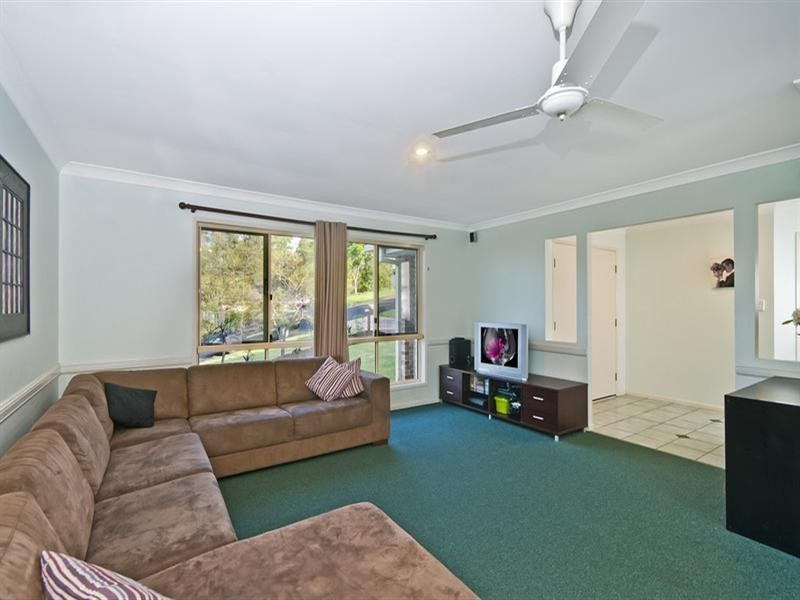 15 Laurina Court, Elanora QLD 4221