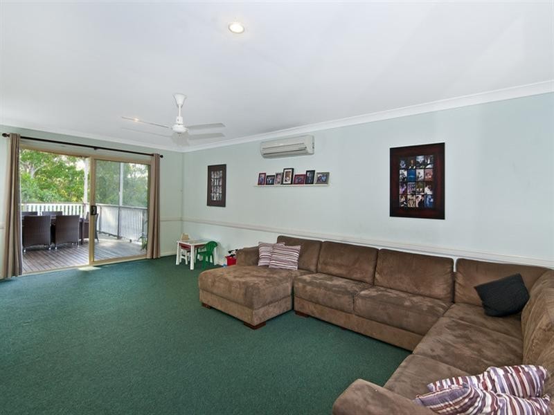 15 Laurina Court, Elanora QLD 4221