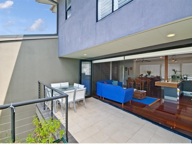2/15 TwentySecond Avenue, Palm Beach QLD 4221
