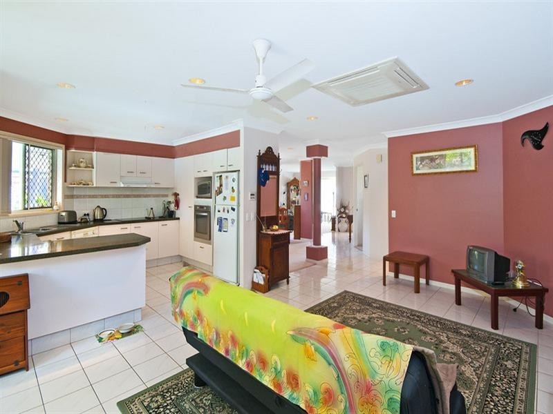 132 Bienvenue Drive, Currumbin Waters QLD 4223