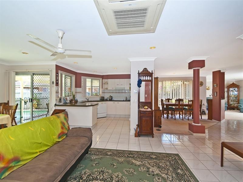 132 Bienvenue Drive, Currumbin Waters QLD 4223