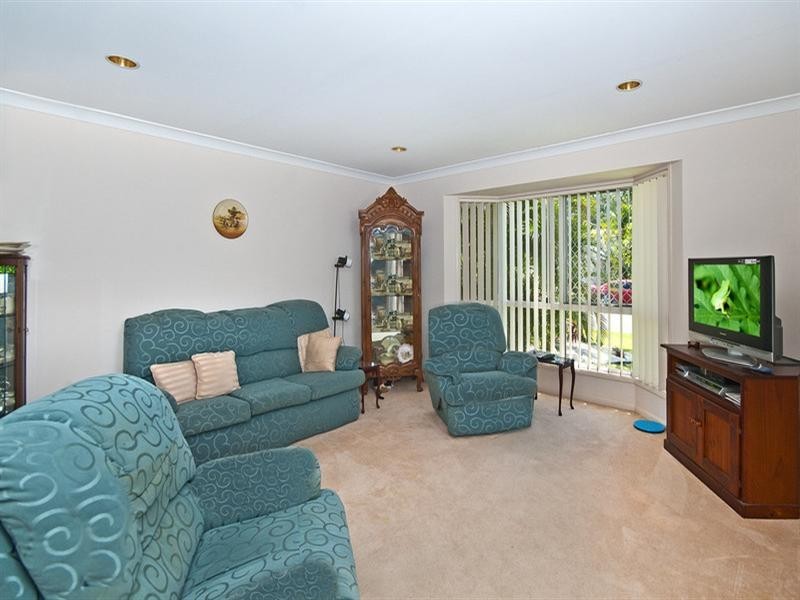 132 Bienvenue Drive, Currumbin Waters QLD 4223