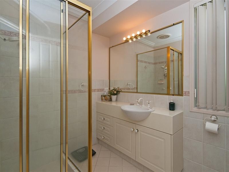 132 Bienvenue Drive, Currumbin Waters QLD 4223