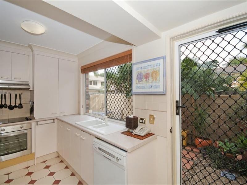 3/3 Cupania Close, Elanora QLD 4221