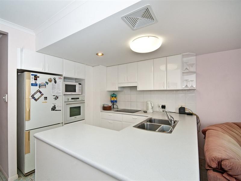 5/27-29 Surfers Avenue, Mermaid Waters QLD 4218