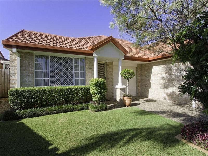 19a Oasis Cresent, Elanora QLD 4221