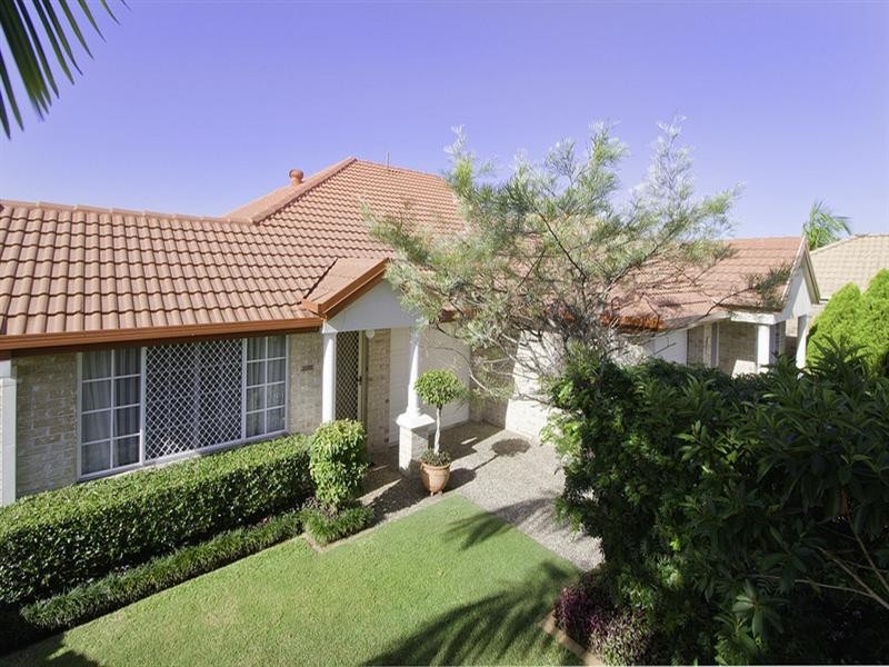 19a Oasis Cresent, Elanora QLD 4221