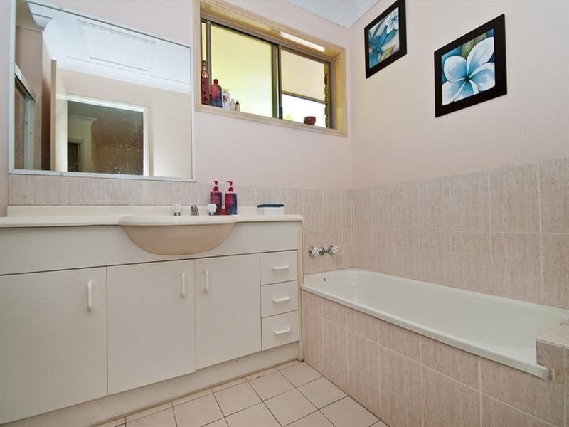 29 Cosmos Court, Elanora QLD 4221