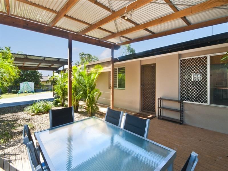 1 Brier Crescent, Varsity Lakes QLD 4227