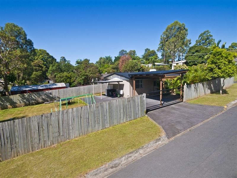 1 Brier Crescent, Varsity Lakes QLD 4227