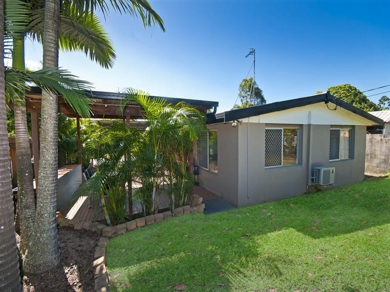 1 Brier Crescent, Varsity Lakes QLD 4227