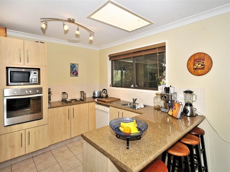 12 Darnel Street, Elanora QLD 4221