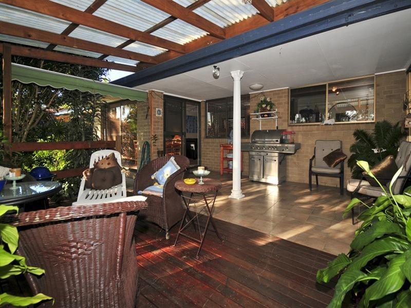 12 Darnel Street, Elanora QLD 4221