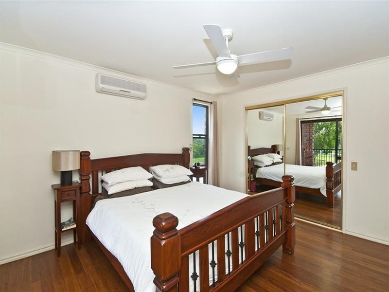 1 Chestnut Street, Elanora QLD 4221