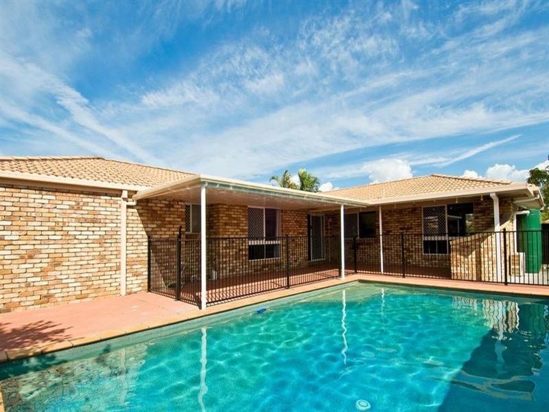 27 Bergamont Street, Elanora QLD 4221