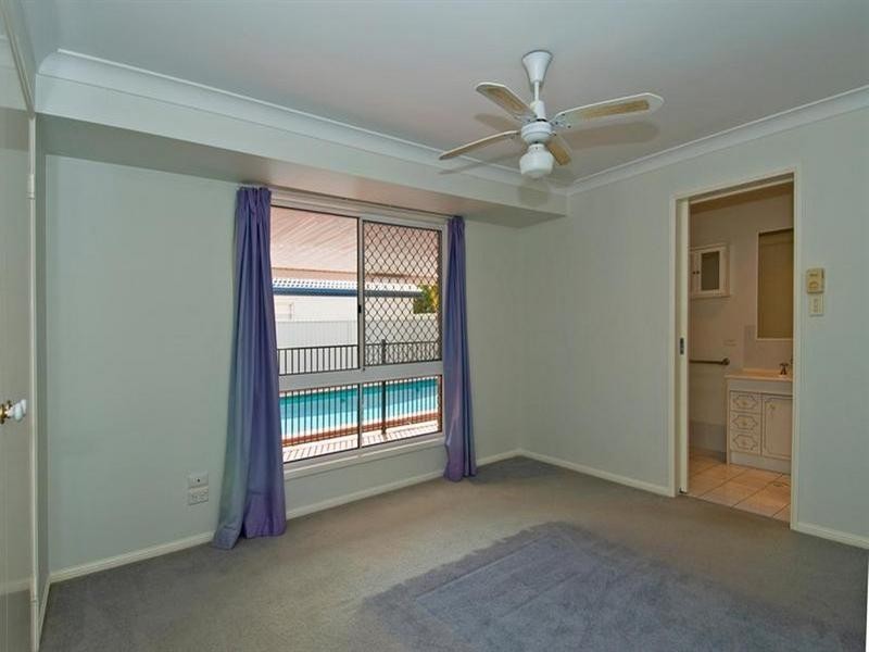 27 Bergamont Street, Elanora QLD 4221