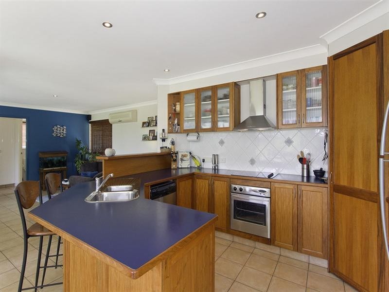 19 Nyoka Court, Elanora QLD 4221